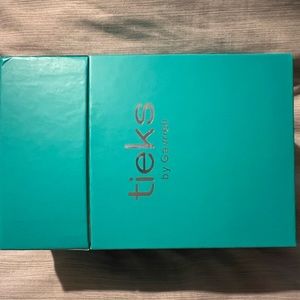 Complete Tieks set